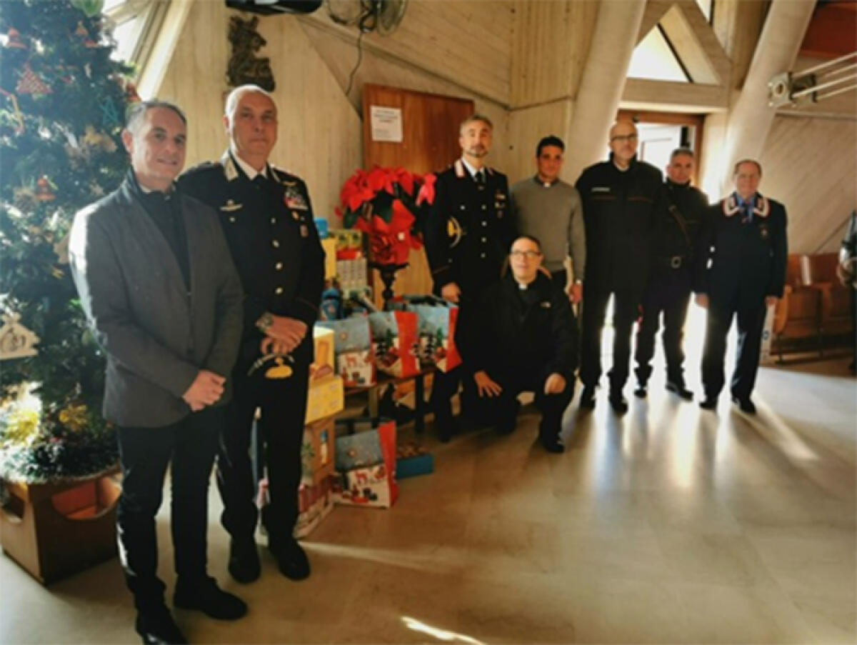 I Carabinieri della Compagnia di Formia donano generi alimentari alla Caritas. - 