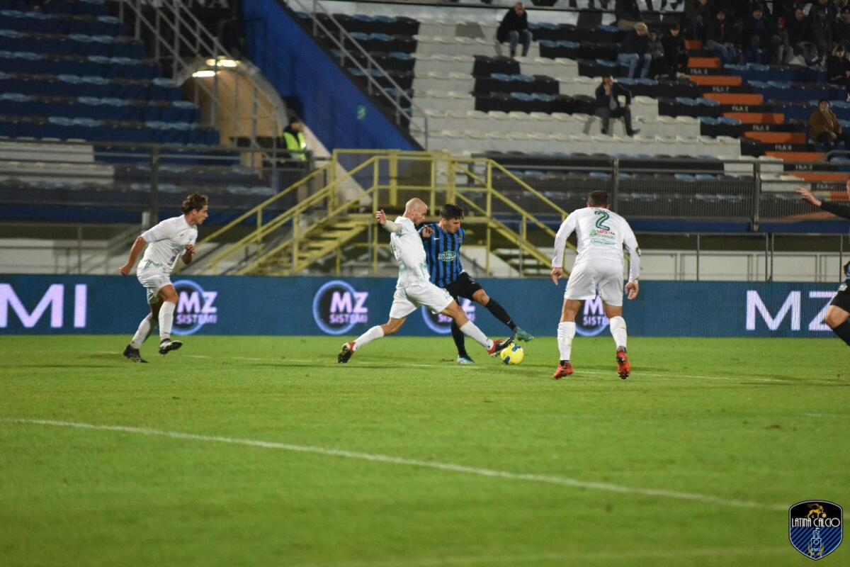 Calcio di Lega Pro: finisce a reti inviolate l’incontro Latina-Monopoli. - 