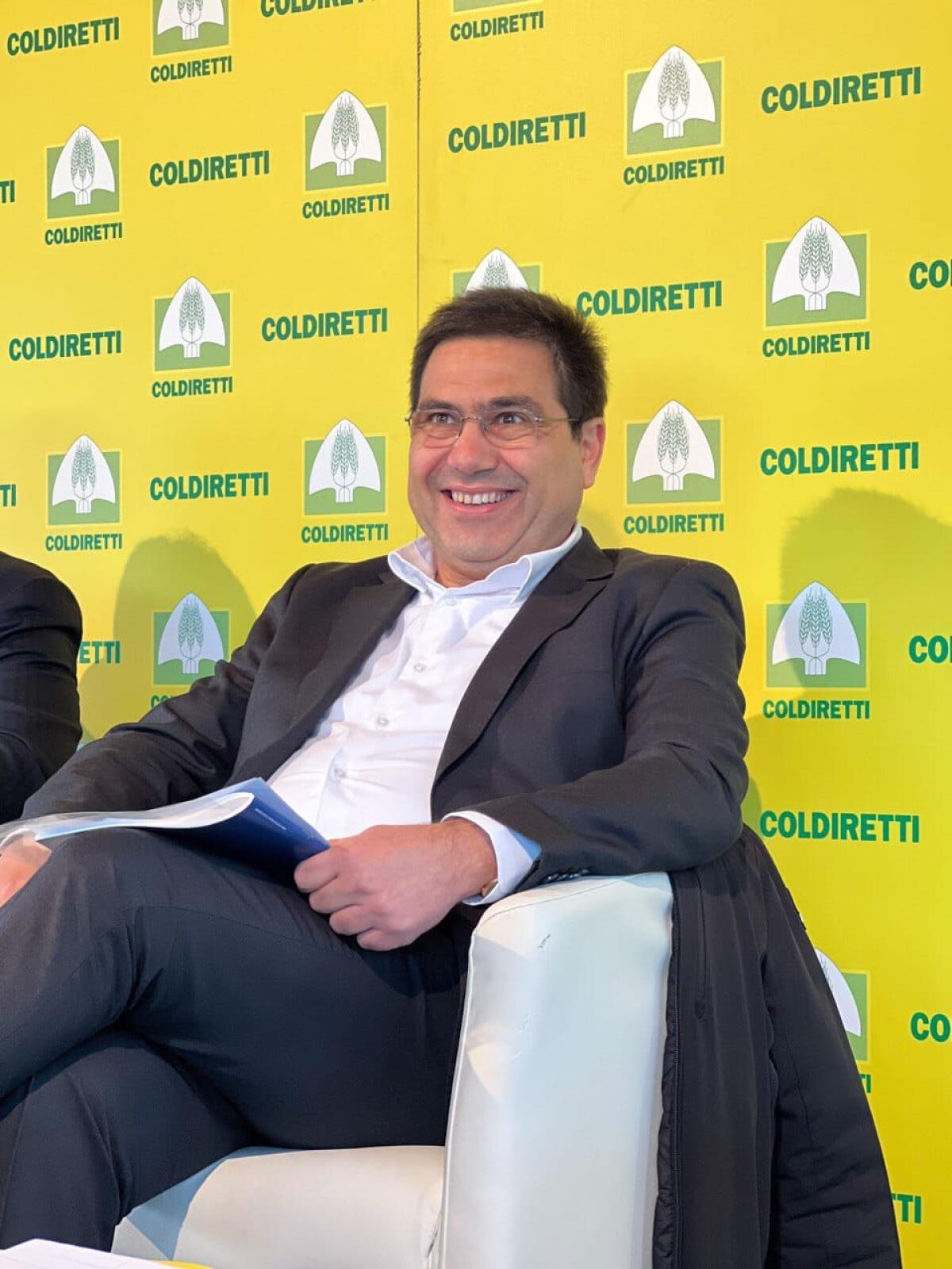 Il candidato alla Presidente della Regione, Alessio D'Amato, questo venerdì a Fondi. - 