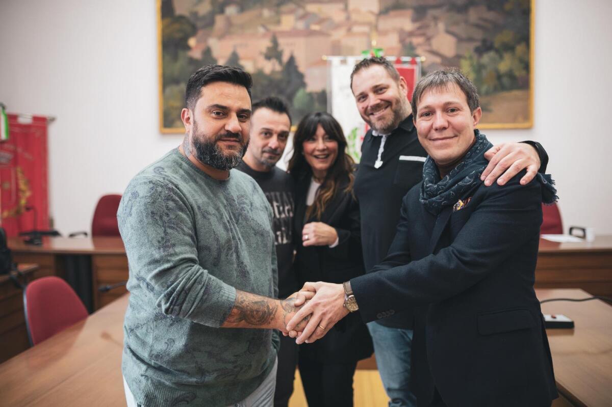 Carlo Avarello dell’Isola degli Artisti di Aprilia nuovo patron del prestigioso Festival di Castrocaro Terme - 