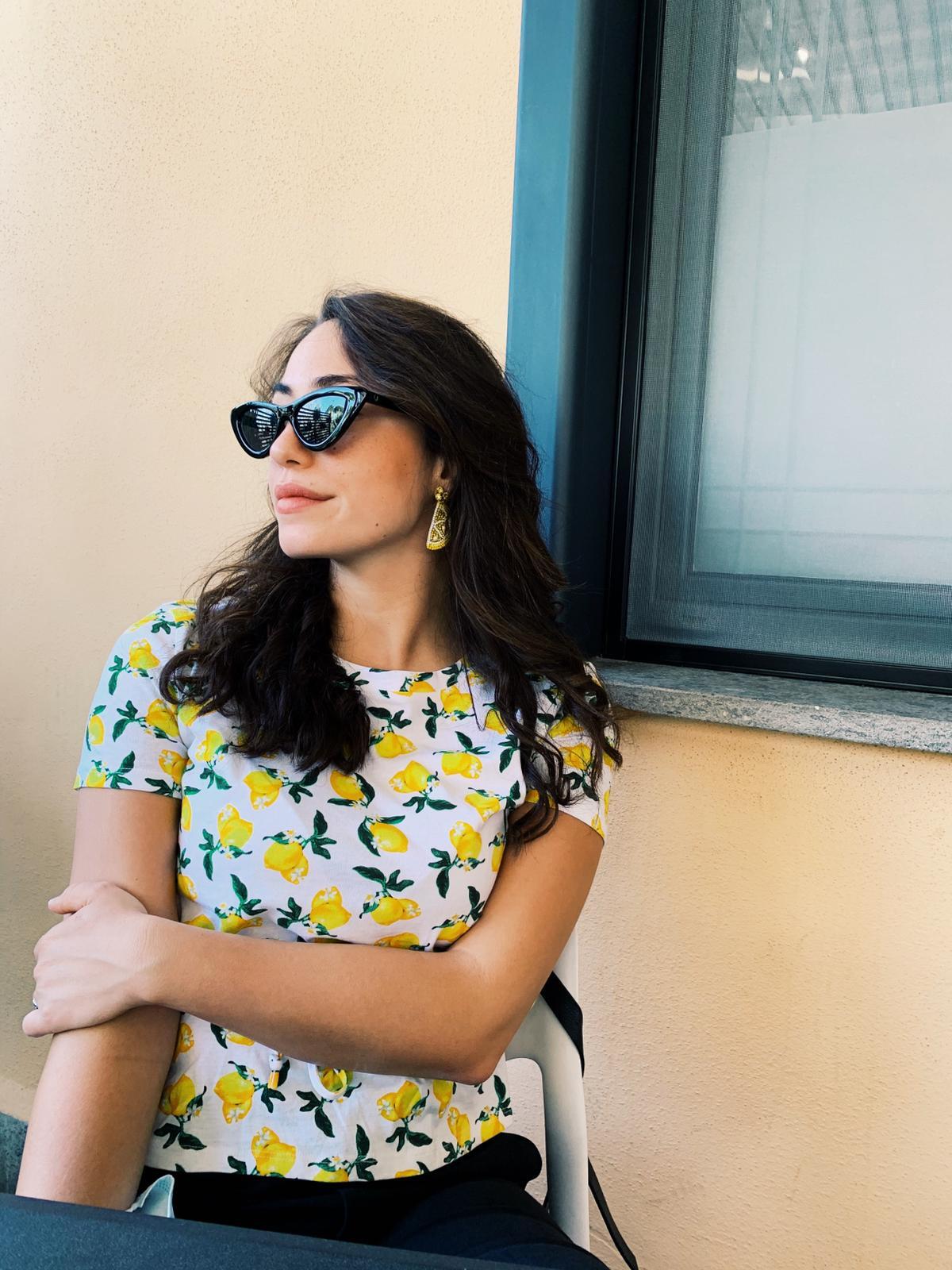 L'ultimo saluto a Valeria Fioravanti: l’abbraccio degli amici e il saluto dei vigili del fuoco - 