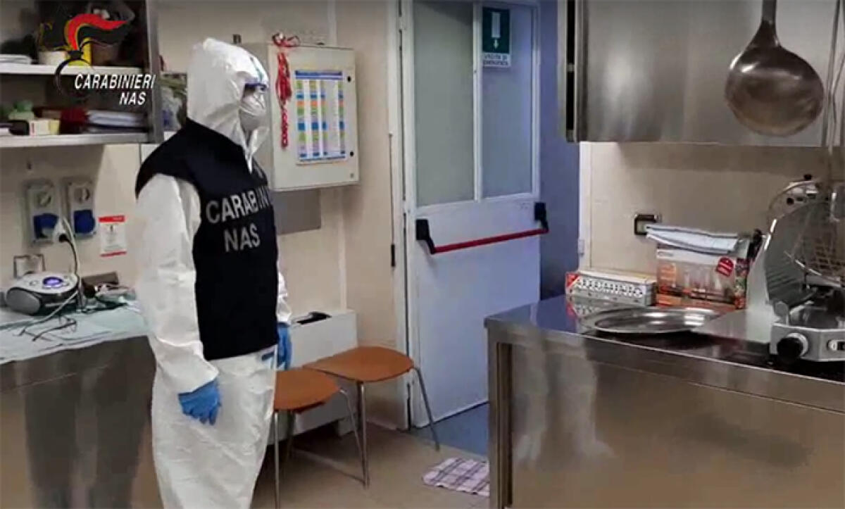 Tutela degli anziani durante le feste natalizie: 30 ispezioni del Nas anche in provincia di Latina, irregolarità in 13 strutture. - 