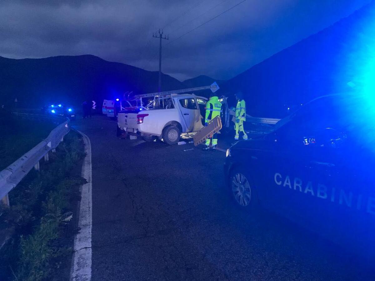 Grave incidente stradale sull'Appia, traffico bloccato - 