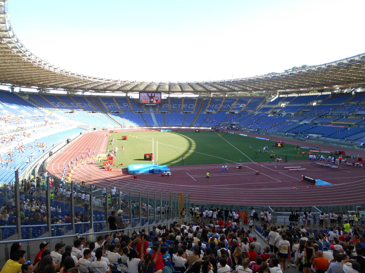 Gravato da Daspo cerca di entrare allo stadio Olimpico per la partita  Lazio-Milan. 31enne arrestato - 