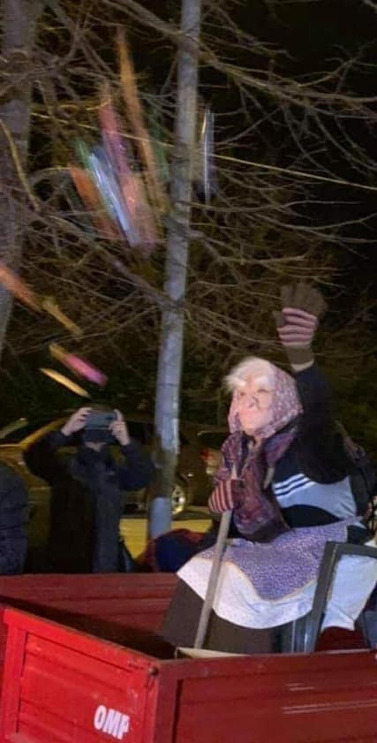 Nella frazione di Chiesuola, a Latina,  l’atteso falò della vigilia dell’Epifania. - 