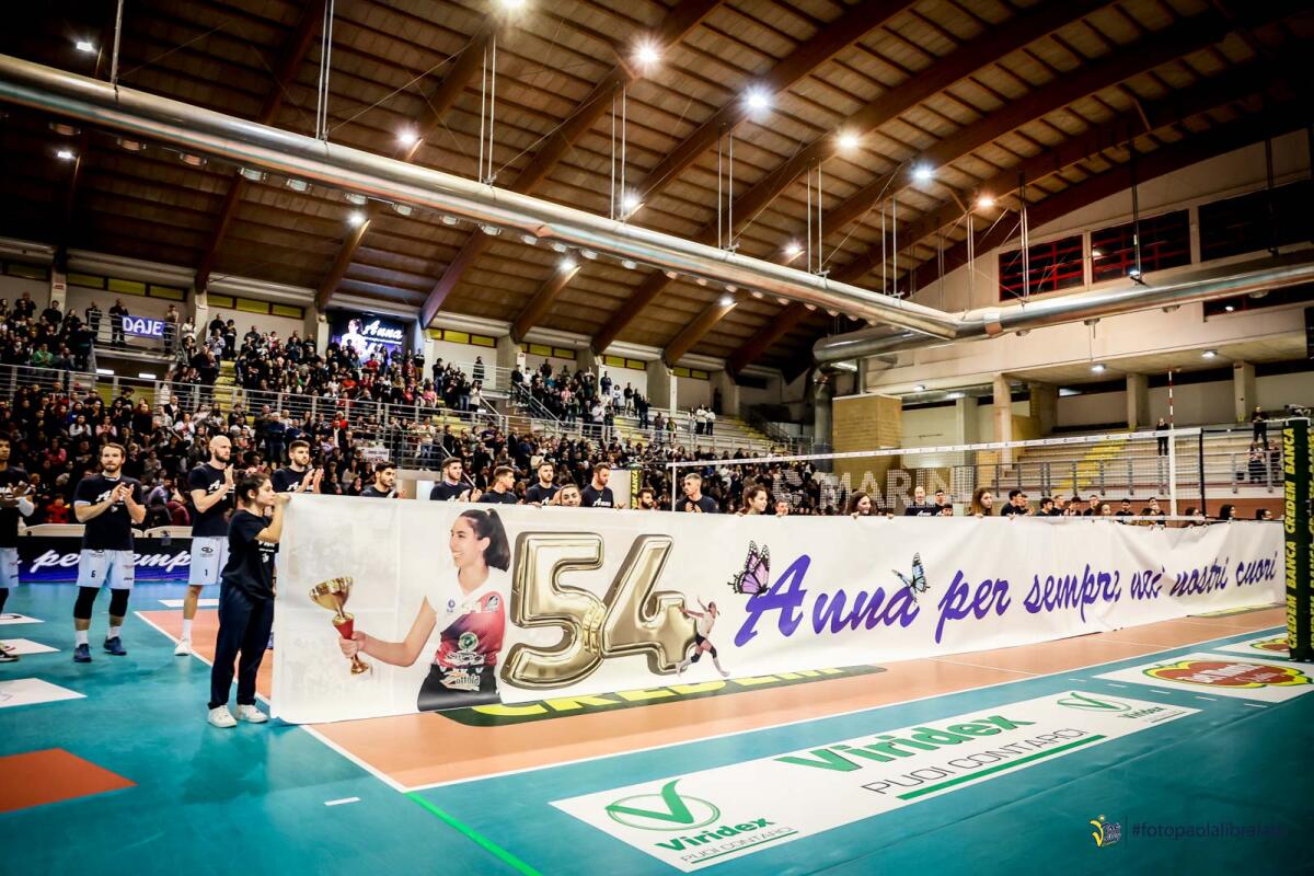 La Top Volley Cisterna batte Trento al tie-break e dedica la vittoria alla giovane Anna - 