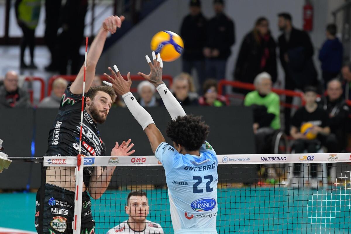 Pallavolo, la Top Volley cede alla capolista Perugia - 