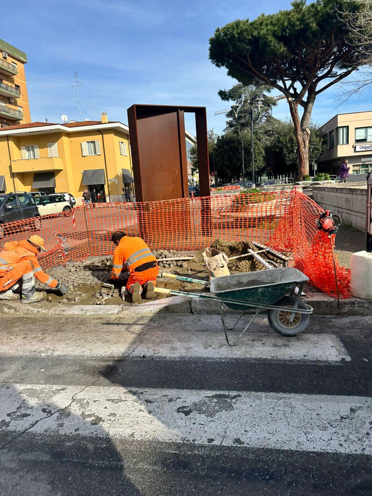 Eliminazione delle barriere architettoniche, ad Aprilia iniziati i lavori. - 