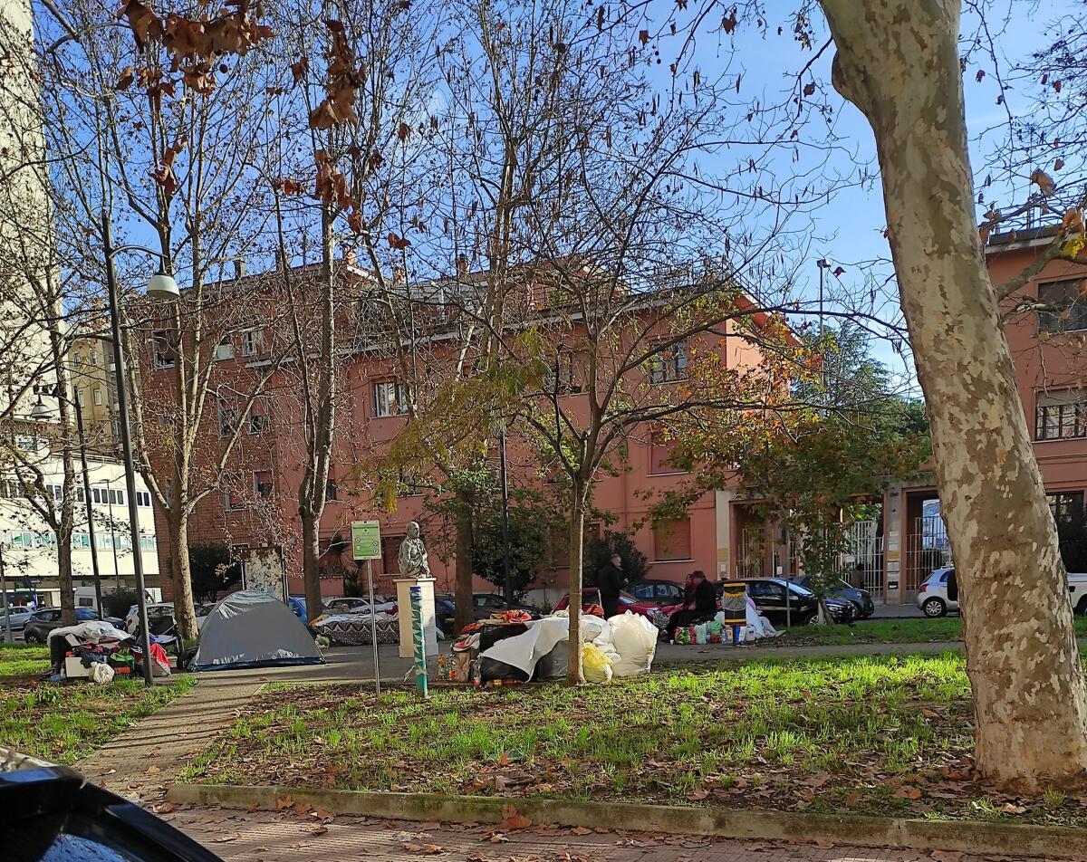 Latina, accampamento ai giardini di via Don Morosini: la Cisl incontra il Commissario Valente - 