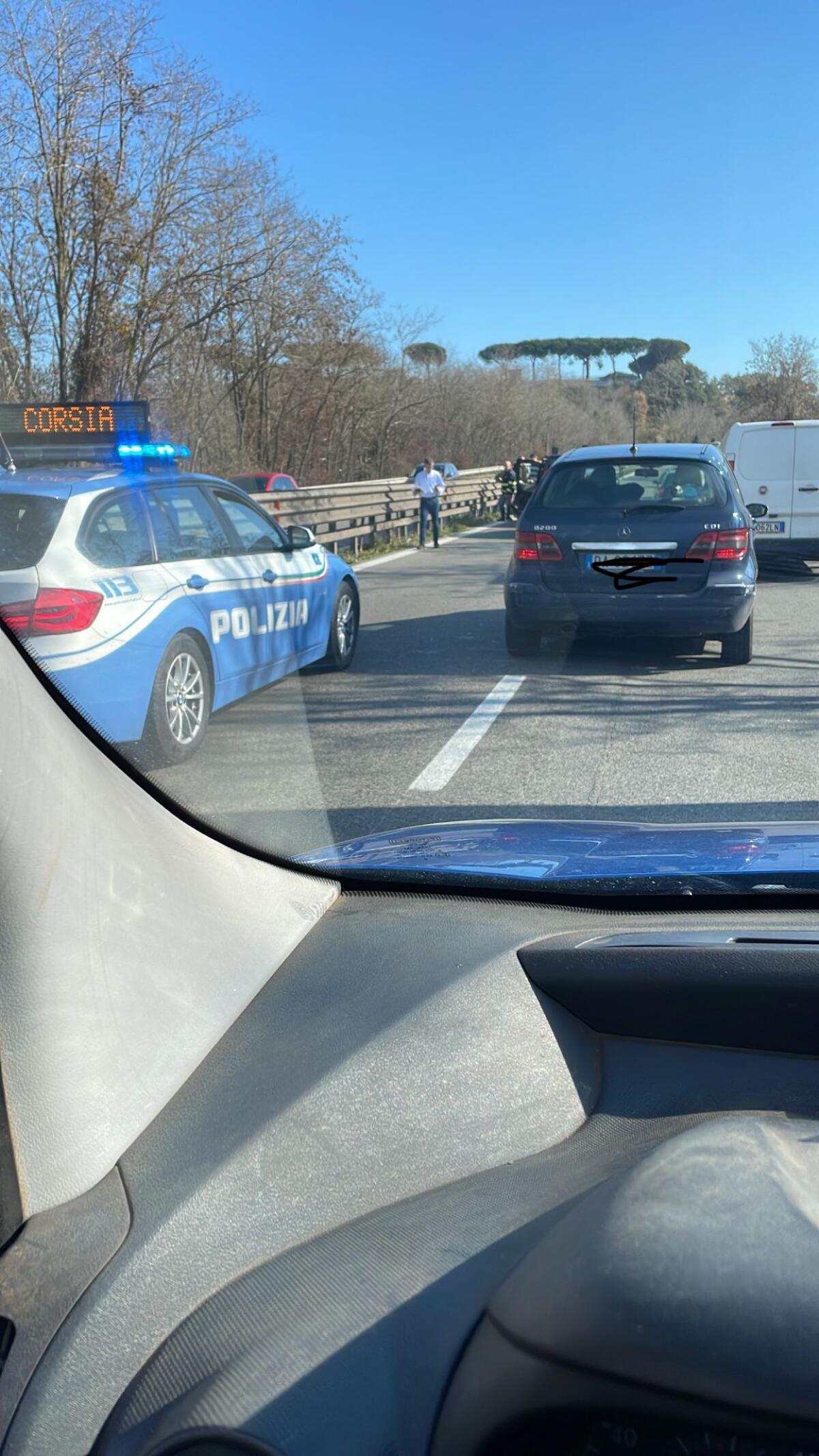 Tamponamento a tre sulla Pontina ad Aprilia - 