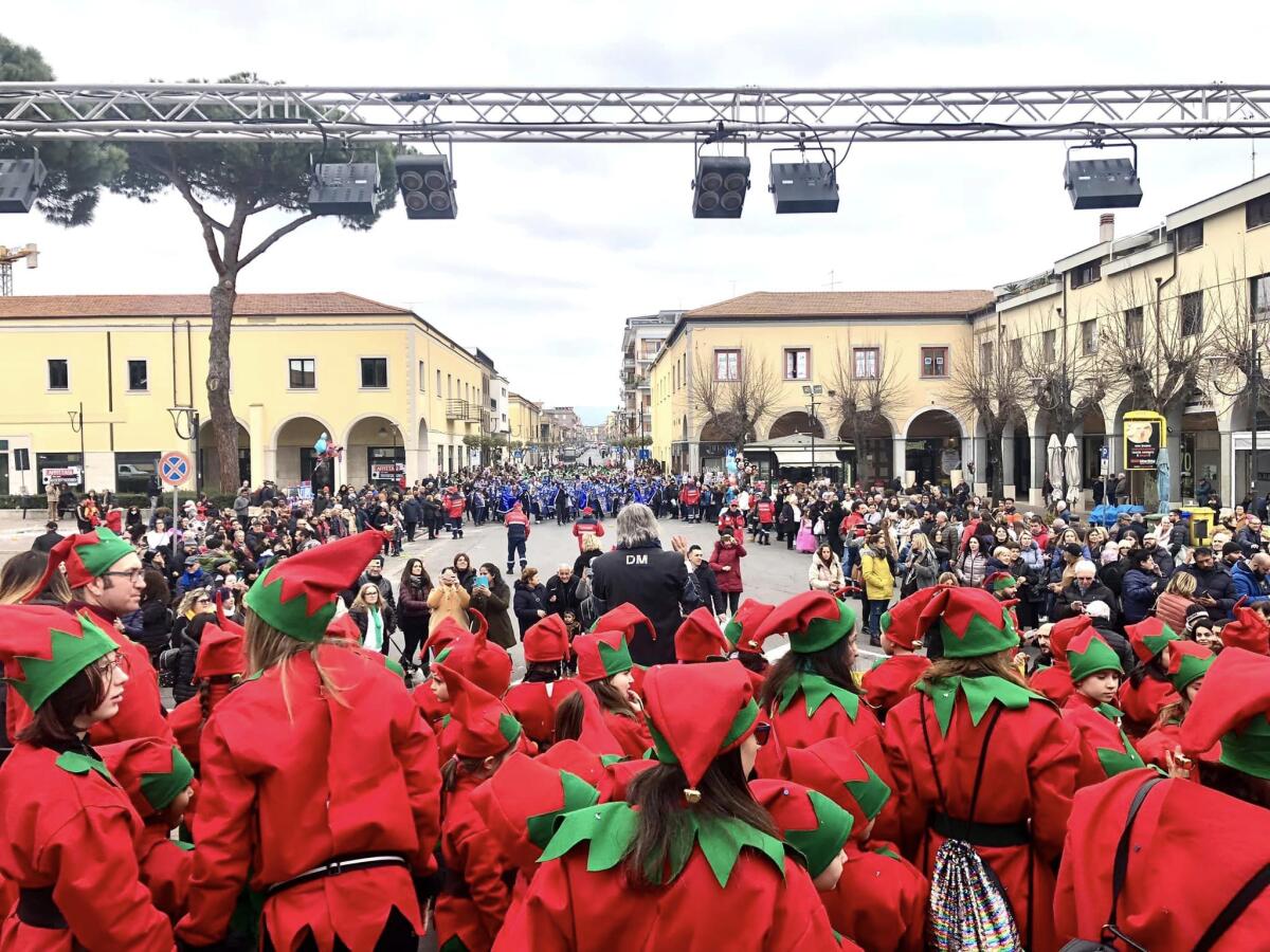 Carnevale Apriliano: pronti per l'ultima sfilata del martedì grasso - 