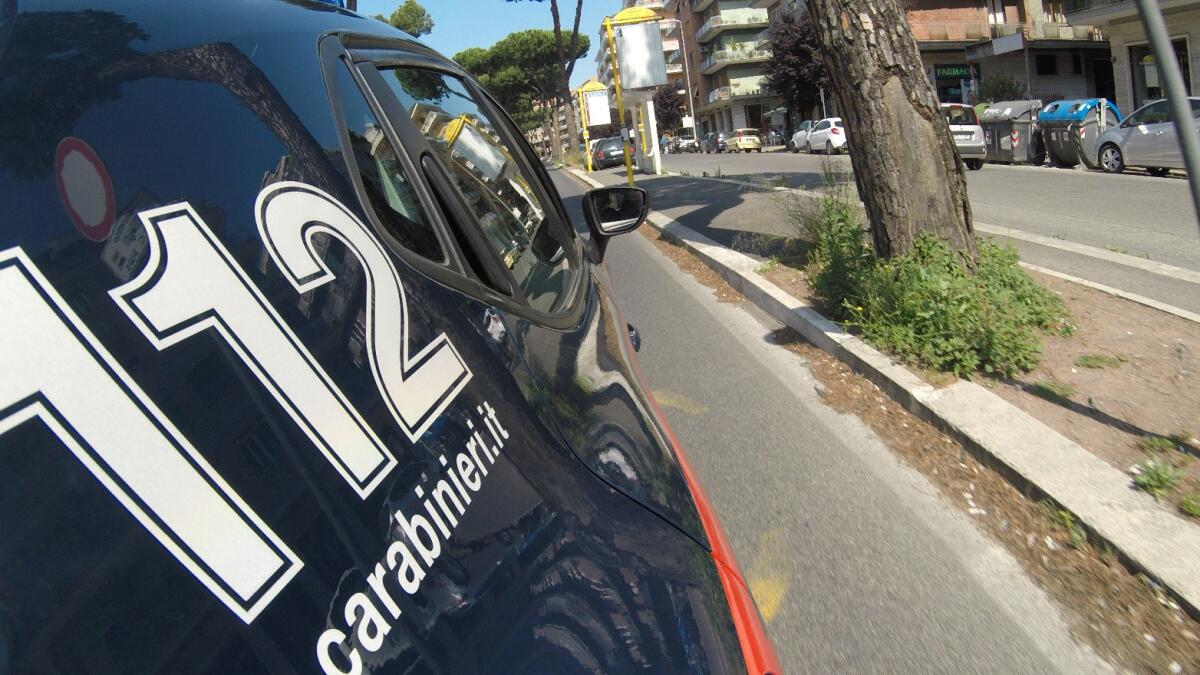 I Carabinieri arrestano nella Capitale un 30enne gravemente indiziato di tentata estorsione. - 