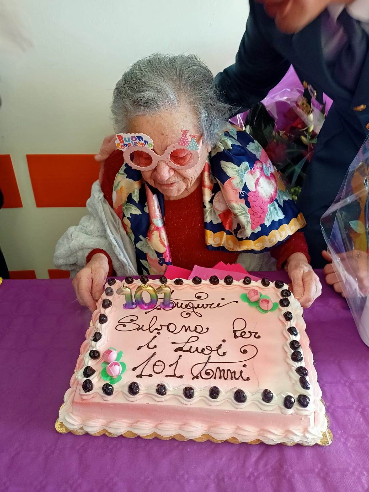 i festeggiamenti per i 101 anni della signora Silvana Cestarelli di Nettuno