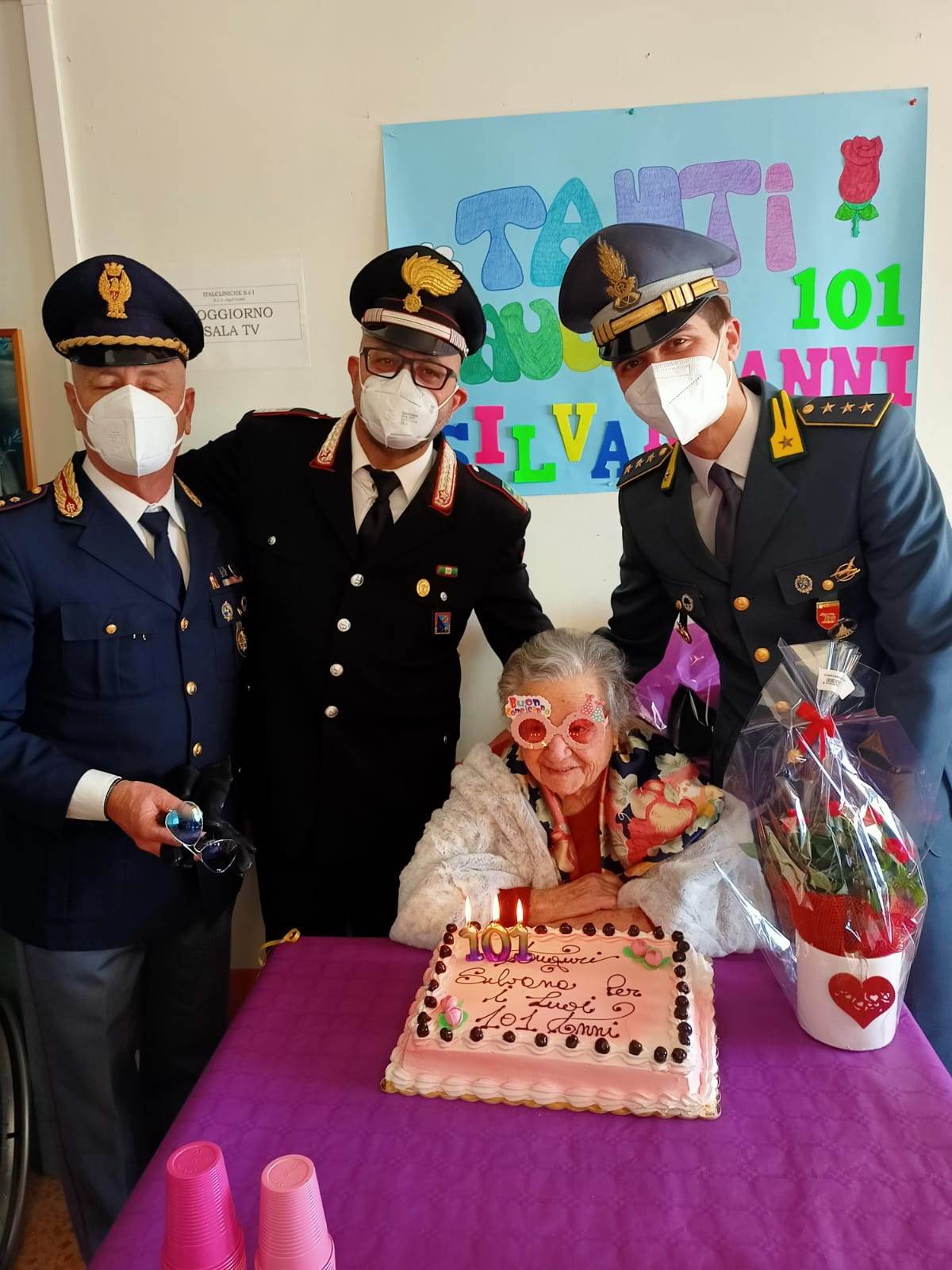 i festeggiamenti per i 101 anni della signora Silvana Cestarelli di Nettuno
