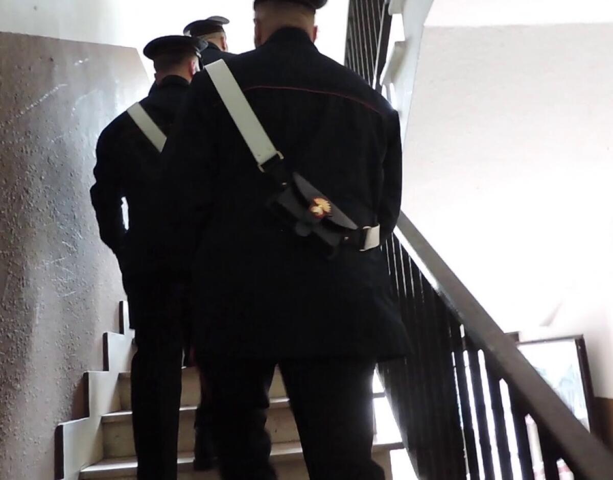 Sorpresi dai Carabinieri mentre rovistavano all’interno del centro anziani di Rocca di Papa. Due arresti. - 