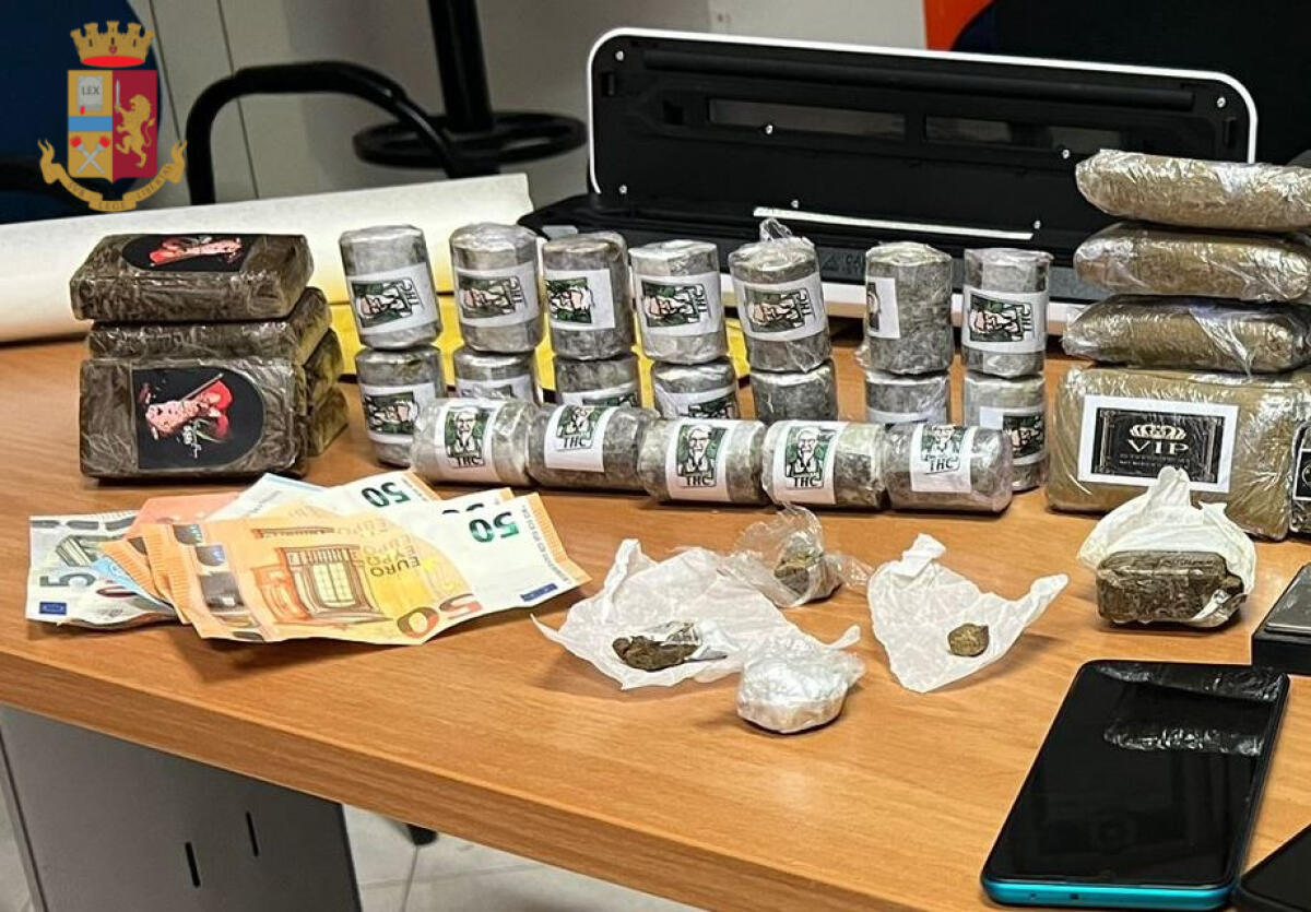 Spaccio nella Capitale, 7 arresti e 5 kg e mezzo di droga sequestrati tra hashish, cocaina e marijuana - 