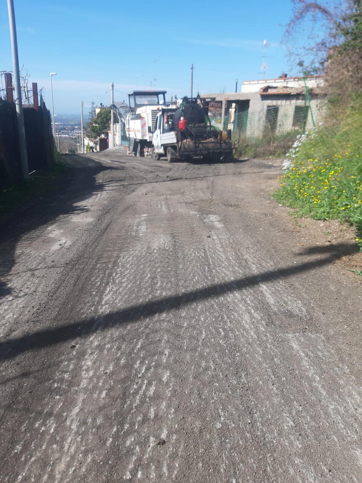 Lavori di rifacimento del manto stradale ad Albano dopo gli interventi dell’Enel. Previsti rallentamenti alla circolazione. - 