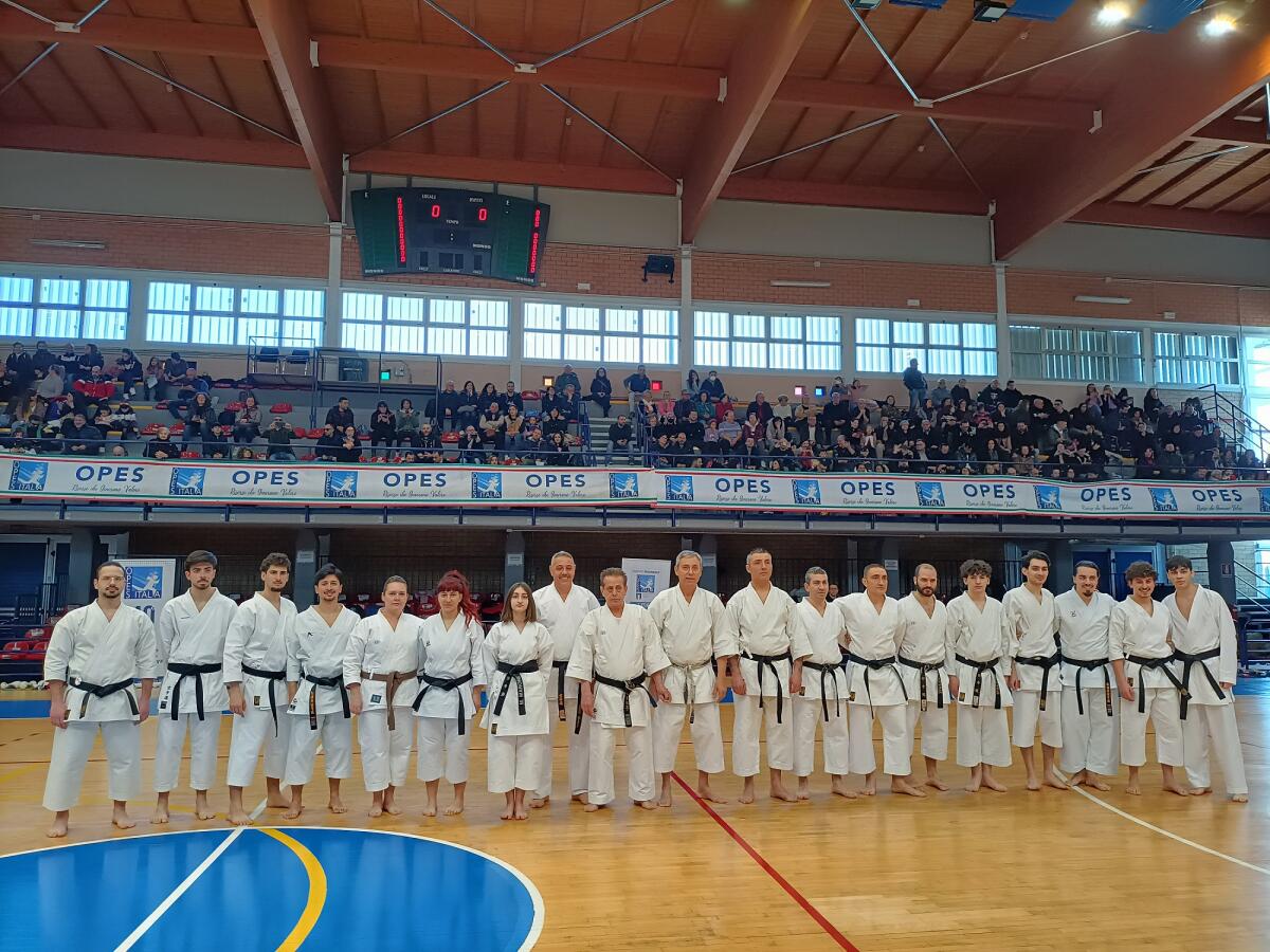 Stage nazionale di karate al Palabianchini di Latina con 150 atleti - 
