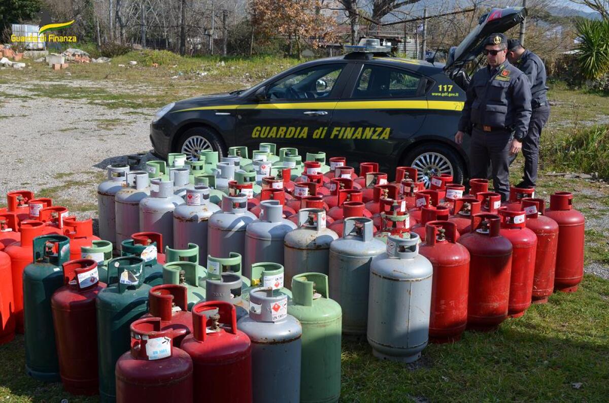 Sequestrati dalla Guardia di Finanza di Latina oltre 3mila litri di gasolio agricolo ed un quintale di Gpl. - 