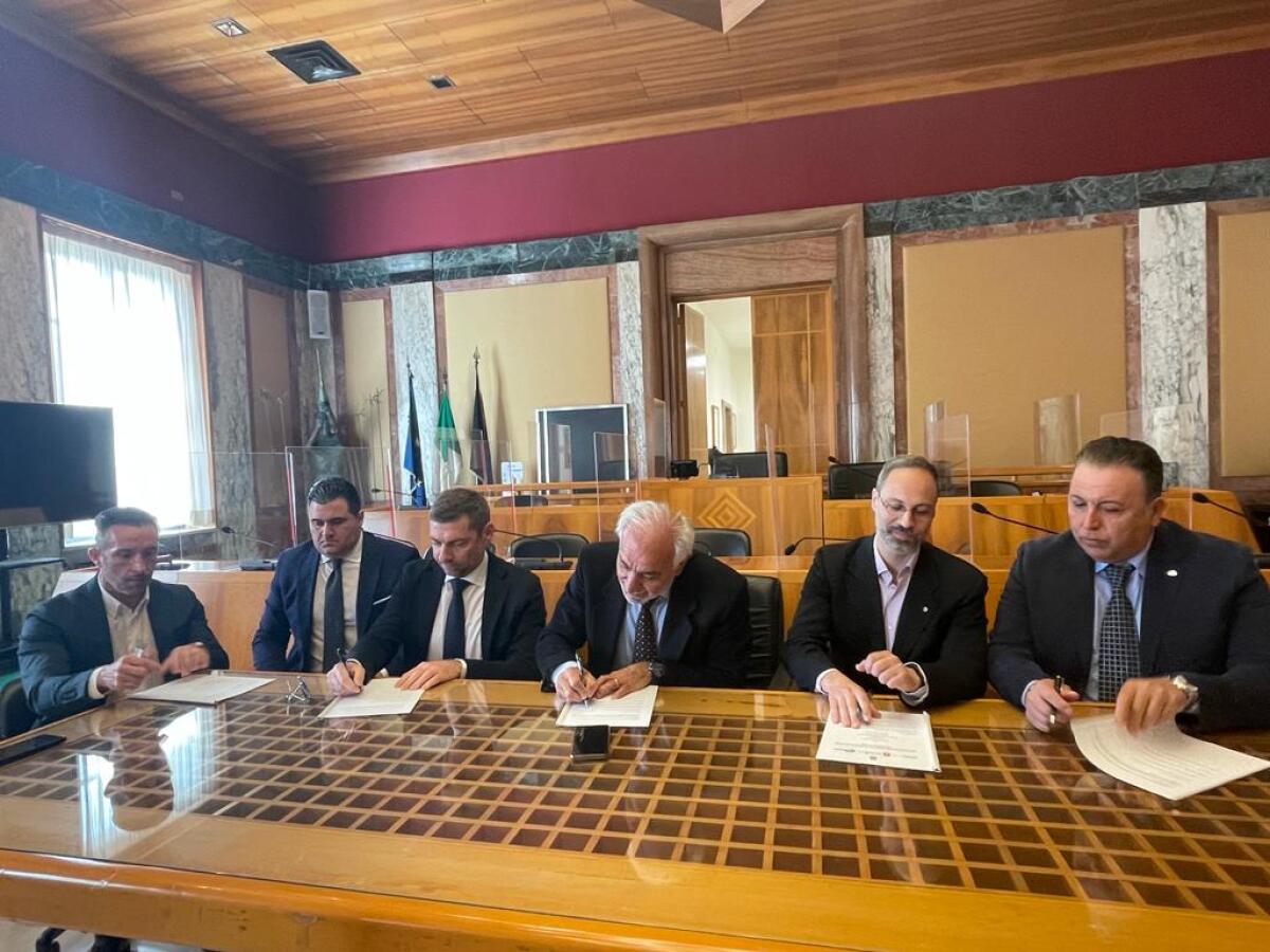 Appalti pubblici, a Latina siglato il protocollo d'intesa su sicurezza e regole - 