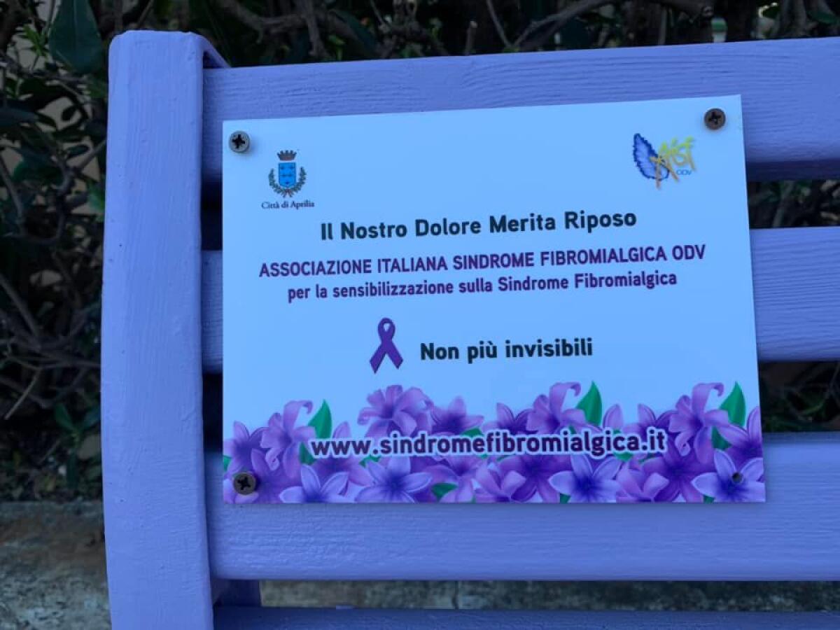 8 Marzo 2023, un anno dall’inaugurazione della Panchina Viola dell’Aisf di Aprilia. Questo pomeriggio un incontro. - 