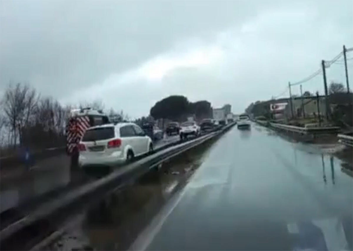 Traffico sulla Pontina tornato regolare. Due  incidenti questa mattina, altezza Genio Civile e Pomezia. - 