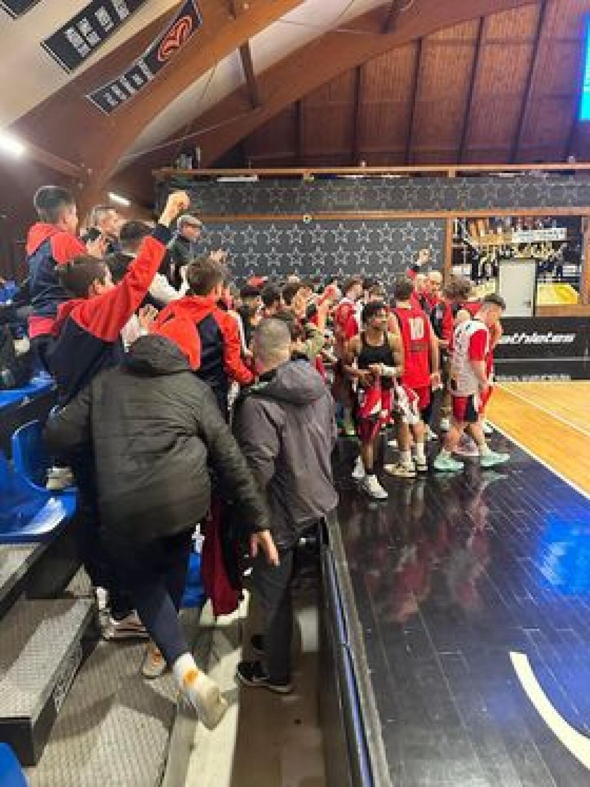 Sconfitta per la Virtus Basket Aprilia contro La Salle, 200 i tifosi al seguito - 