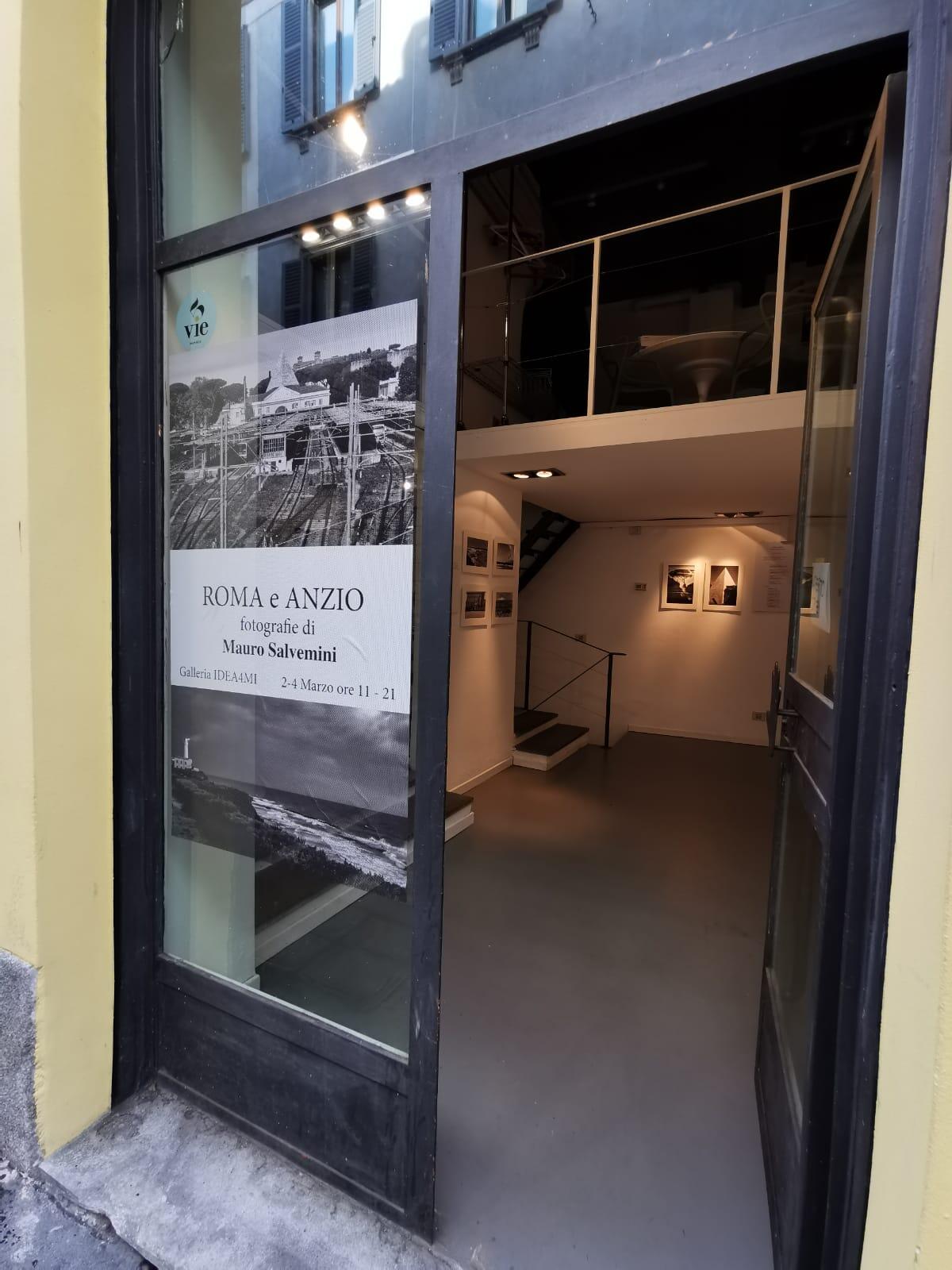 Inaugurata a Milano la mostra fotografica “Roma e Anzio” del professor Mauro Salvemini. - 