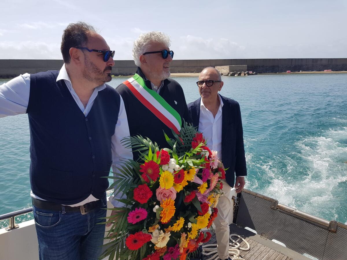 Inabissamento del Cristo del Circeo, ieri la cerimonia religiosa. - 