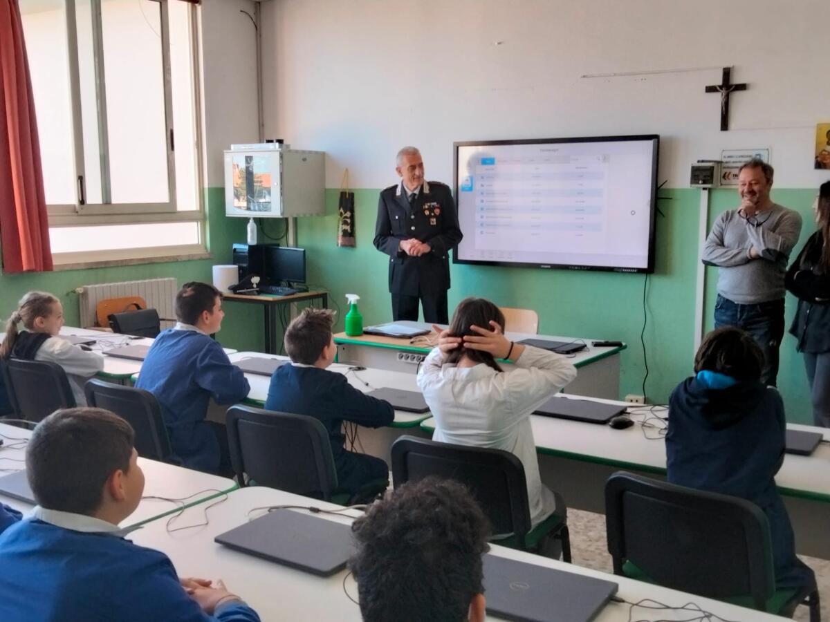 Cultura della legalità: i Carabinieri di Aprilia incontrano gli studenti della scuola primaria “Matteotti” di Campoverde. - 
