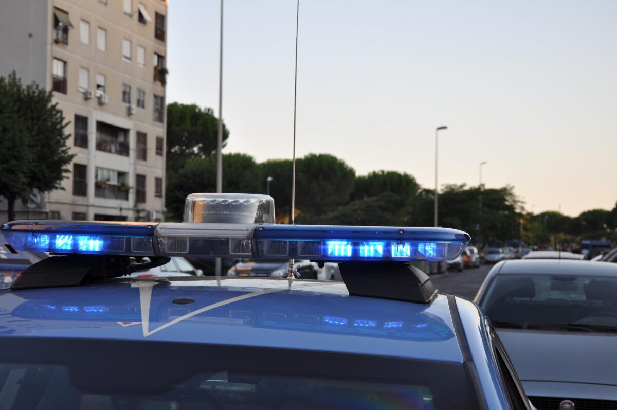 Rapina in centro a Nettuno: preso di mira il negozio Benetton - 