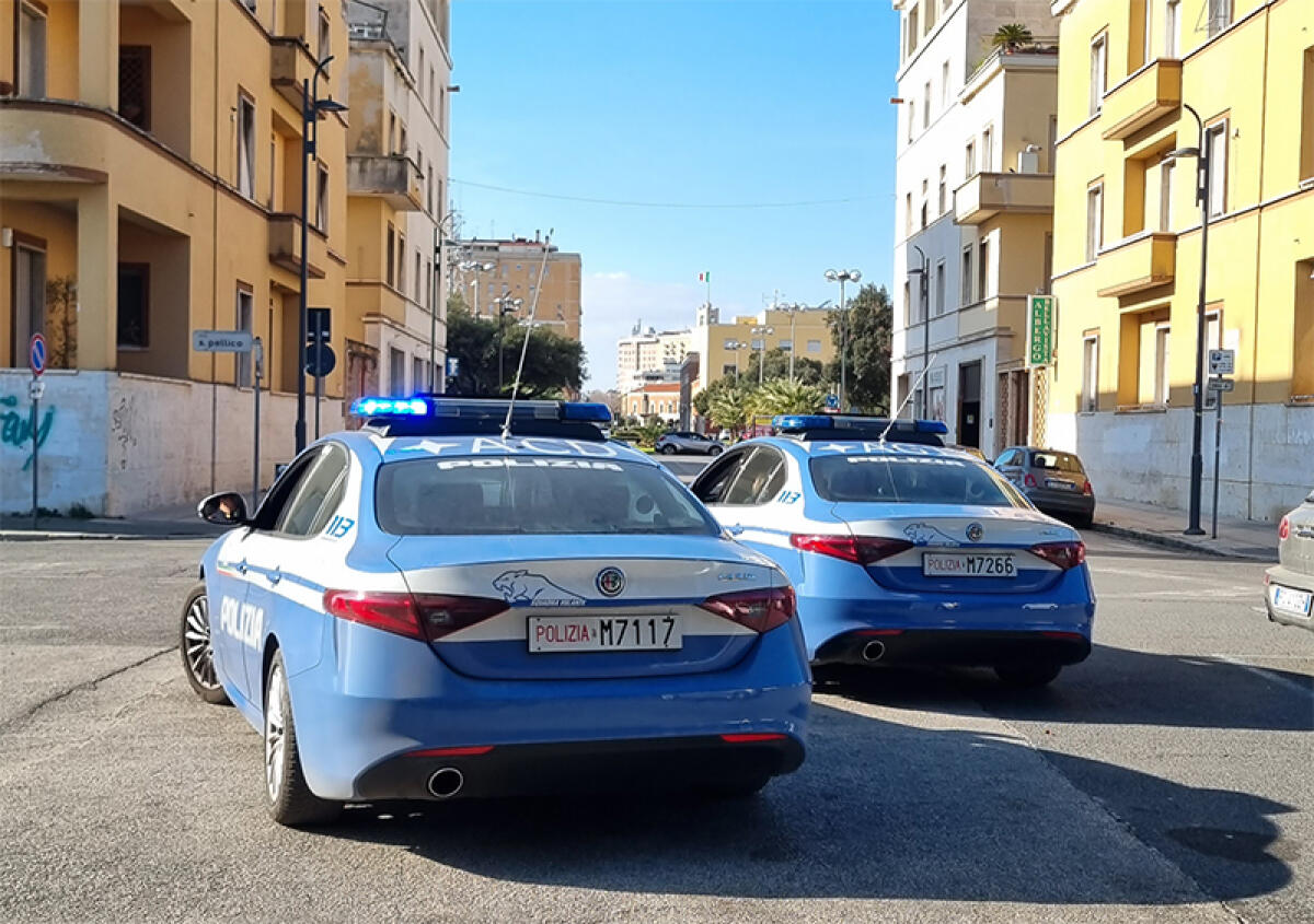 Alla guida di una moto, senza patente, tenta di sfuggire al controllo della Volante di Latina. Denunciato un 49enne. - 