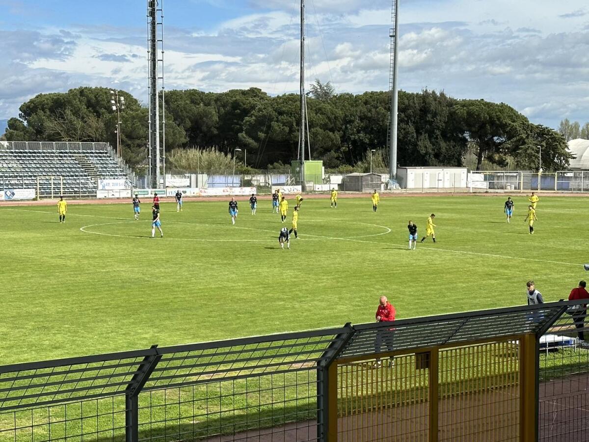 Calcio - Serie D - L'Aprilia perde in casa, 3-1 dall'Arzachena - 