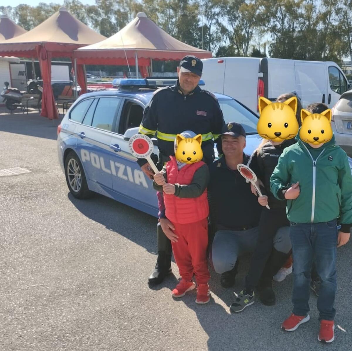 LATINA -  La Polizia di Stato incontra i bambini autistici. - 