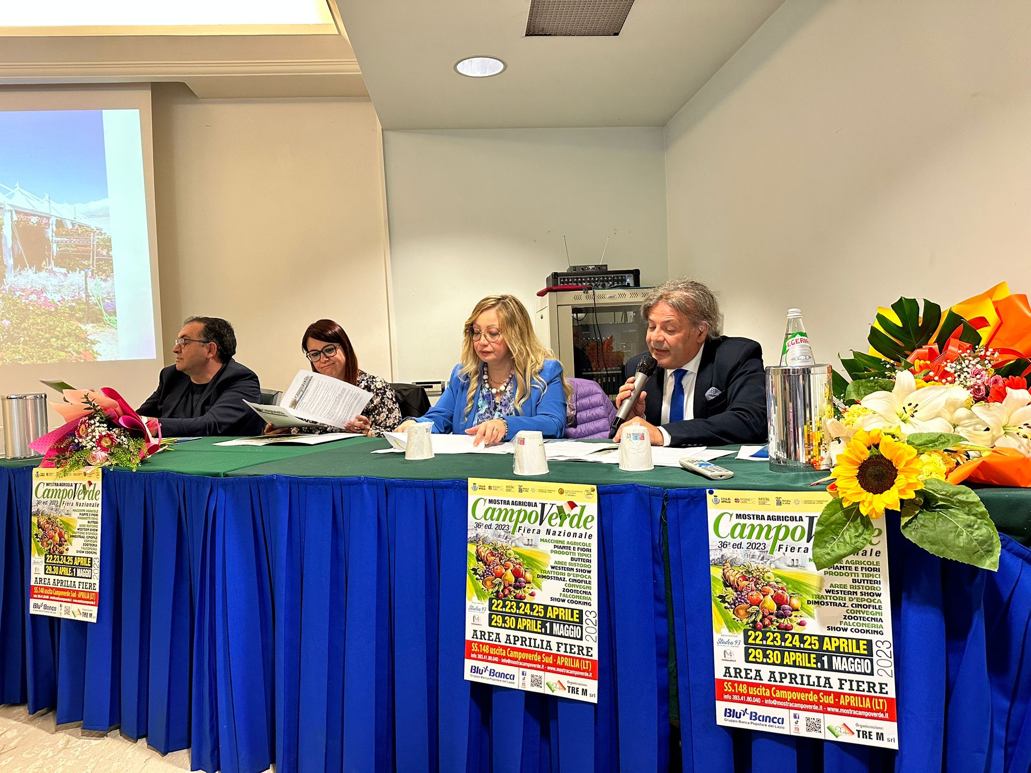 da sinistra, il Sindaco Antonio Terra, l'assessora Launa Caporaso, Cecilia Nicita e Johnny Passa