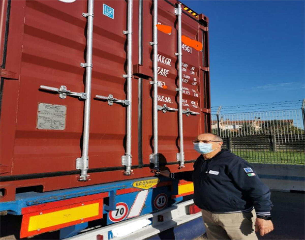 20 tonnellate di olio spacciato per “Extra Vergine di Oliva”: frode scoperta dal SOT di Aprilia dell’Ufficio Dogane. - 