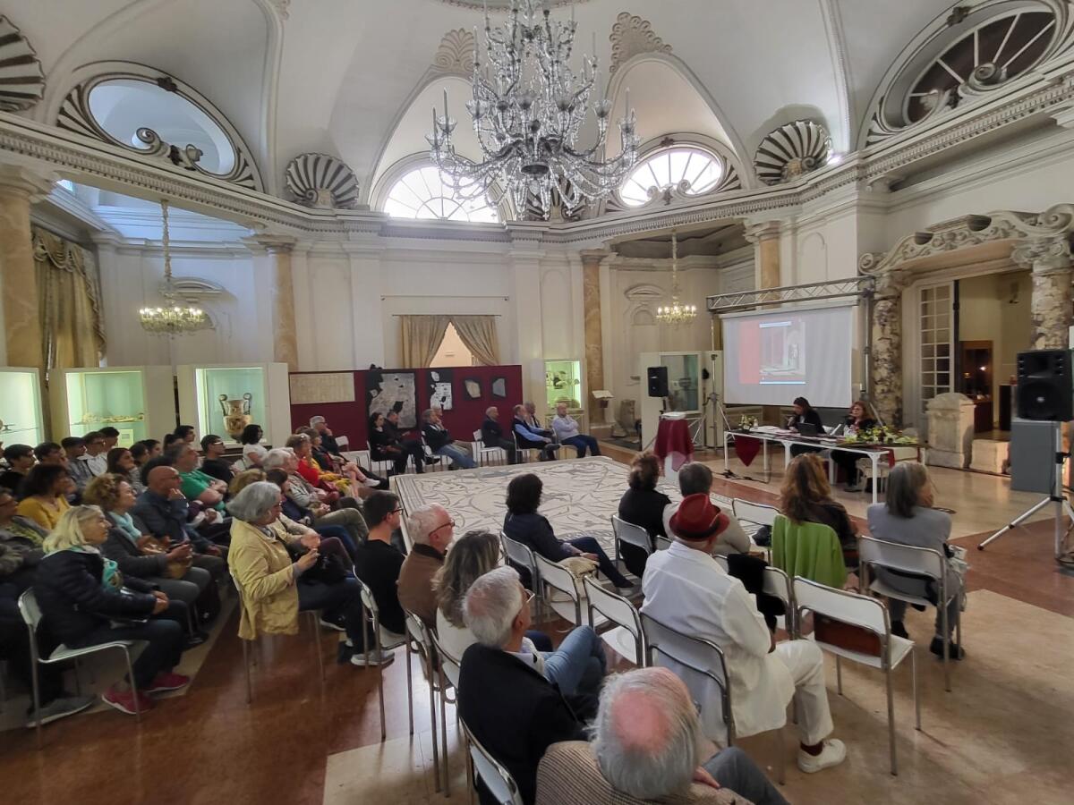 Numerosi cittadini presenti, al Museo Civico Archeologico di Anzio, all'incontro culturale "L'Arredo scultoreo delle Ville di Antium" - 