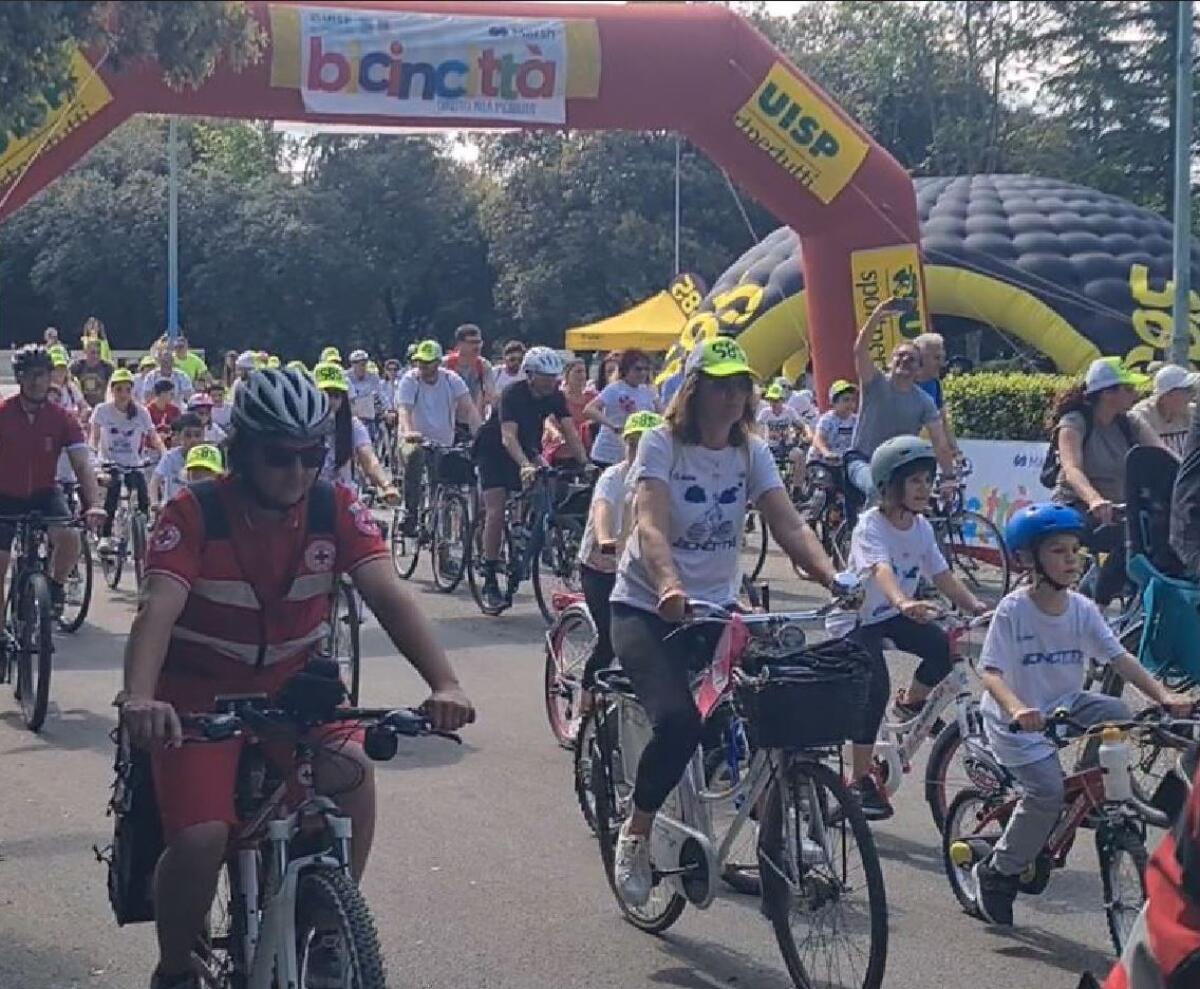 Oltre 1500 persone per un “Bicincittà Latina” di grande successo - 