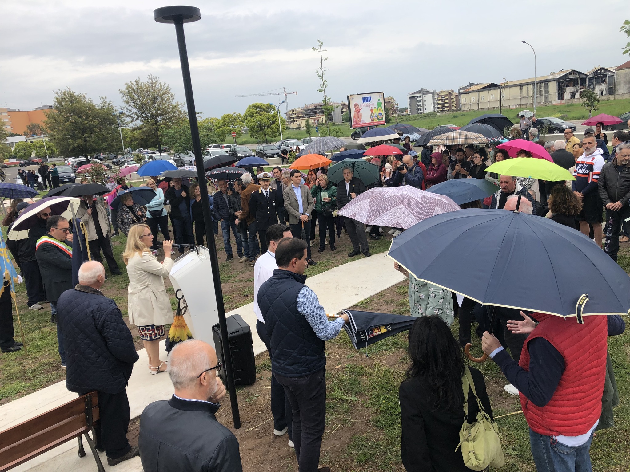 l'inaugurazione del parco in memoria di Roberto Fiorentini, ad Aprilia