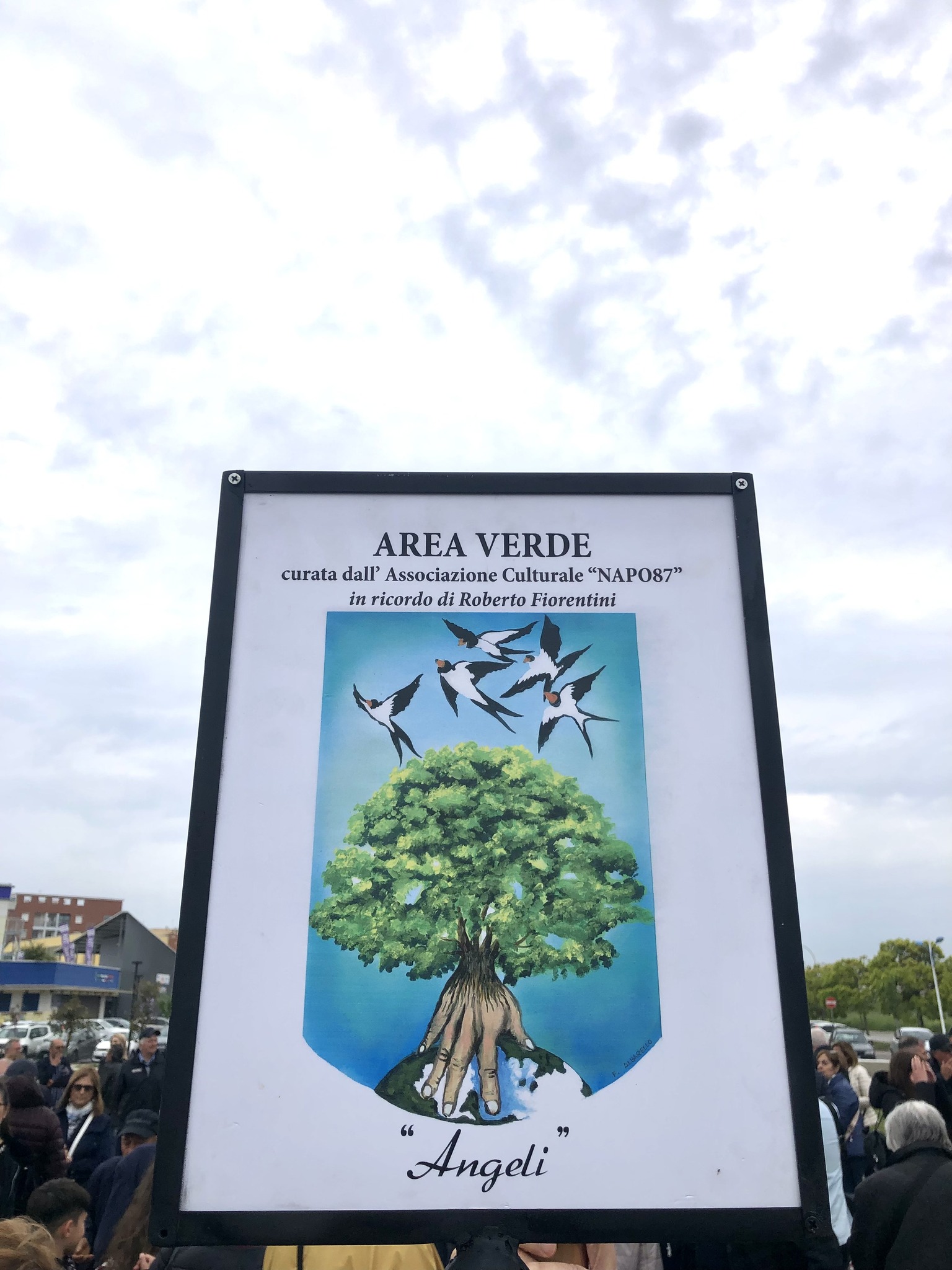 l'inaugurazione del parco in memoria di Roberto Fiorentini, ad Aprilia