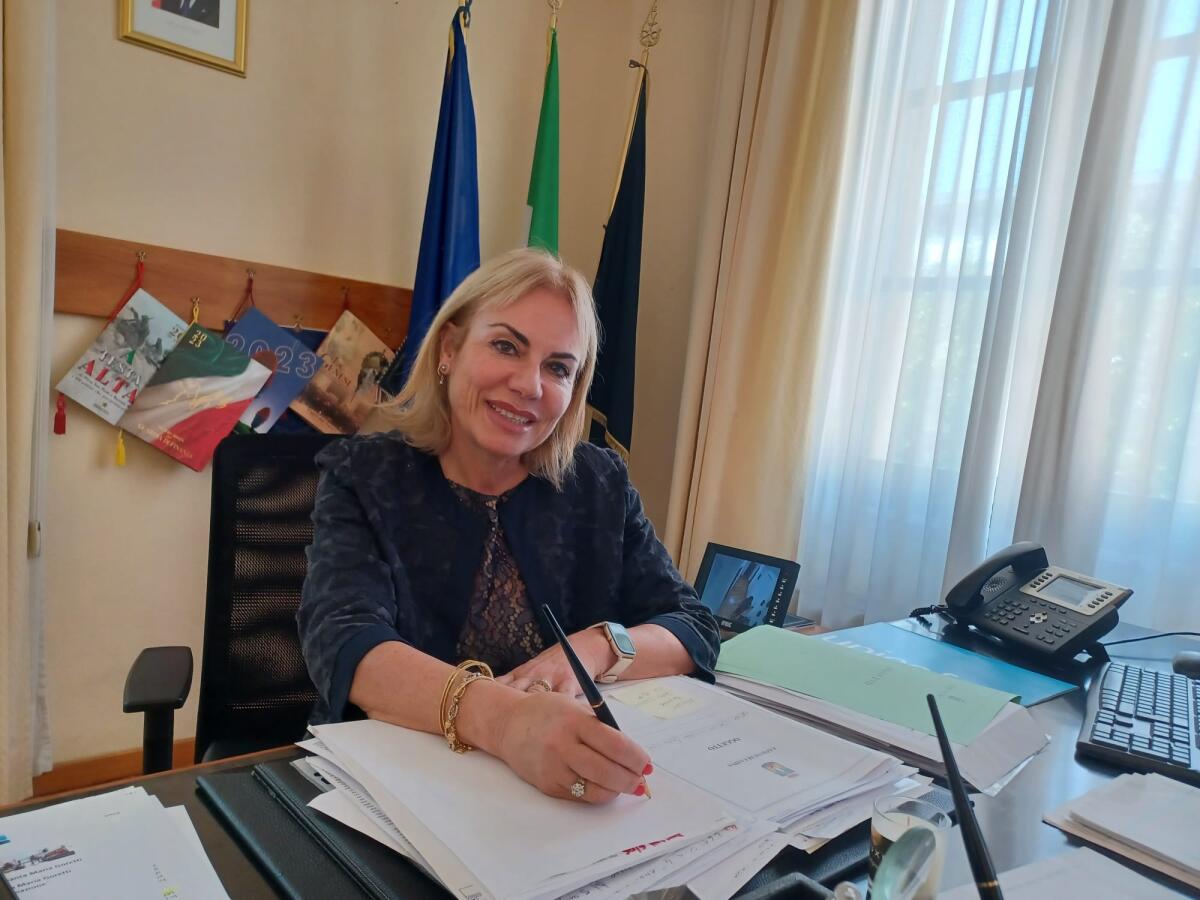 La sindaca di Latina Celentano risponde a Tiziano Ferro: "Il Comune concederà il patrocinio al Lazio Pride" - 