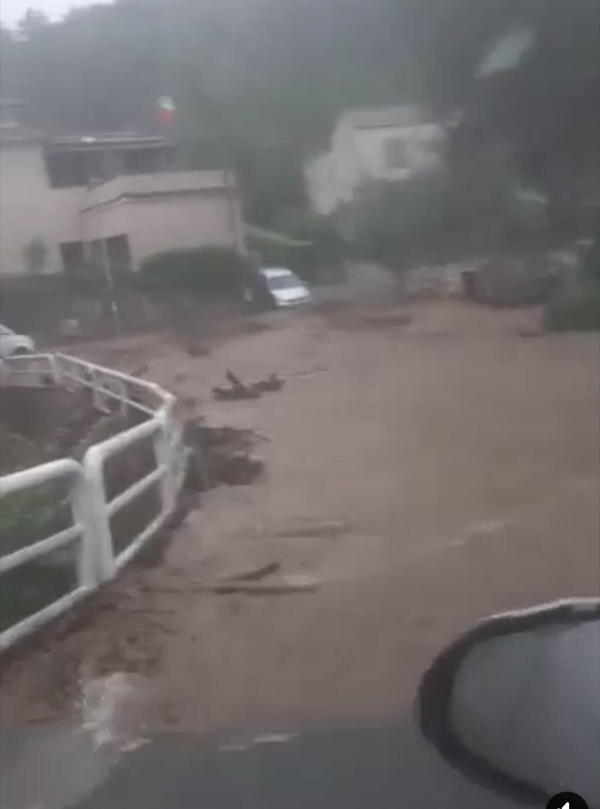Pesante ondata di maltempo sui Lepini, disagi a Sezze e Sermoneta. Chiusi i Giardini di Ninfa - 