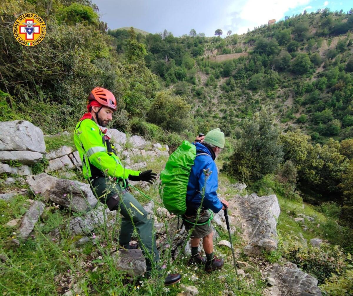 Escursionista si perde sul Semprevisa durante il maltempo, salvato dal servizio alpino - 