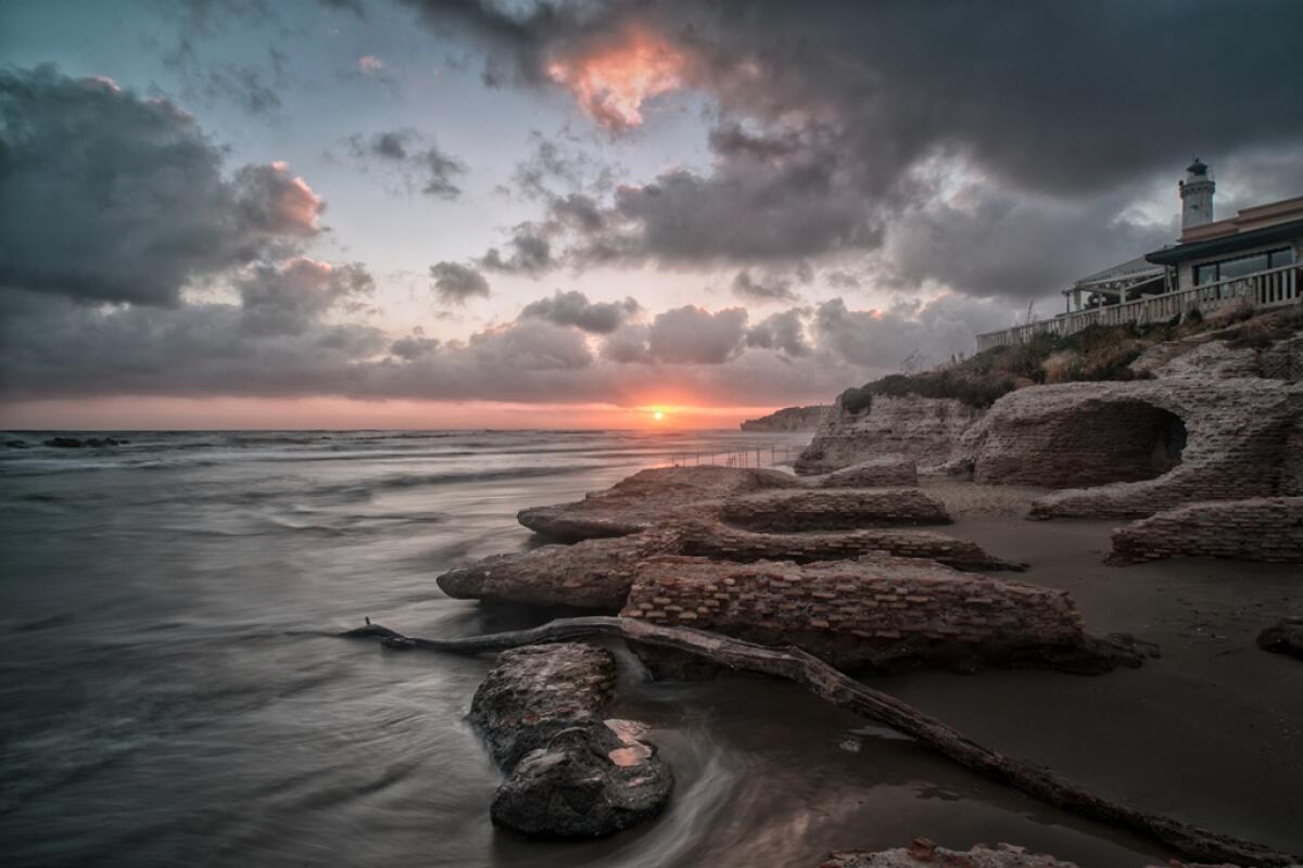 Erosione costiera nel Lazio, audizione con i 24 sindaci del litorale e la federazione balneare - 