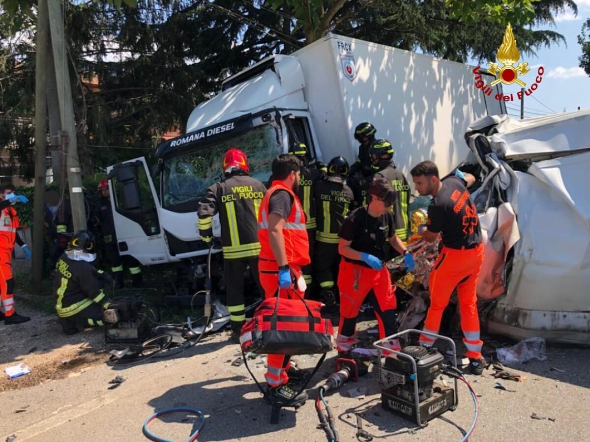 Grave incidente in via Nettuno tra Latina e Cisterna: la vittima è il 62enne Rocco Di Maria. - 
