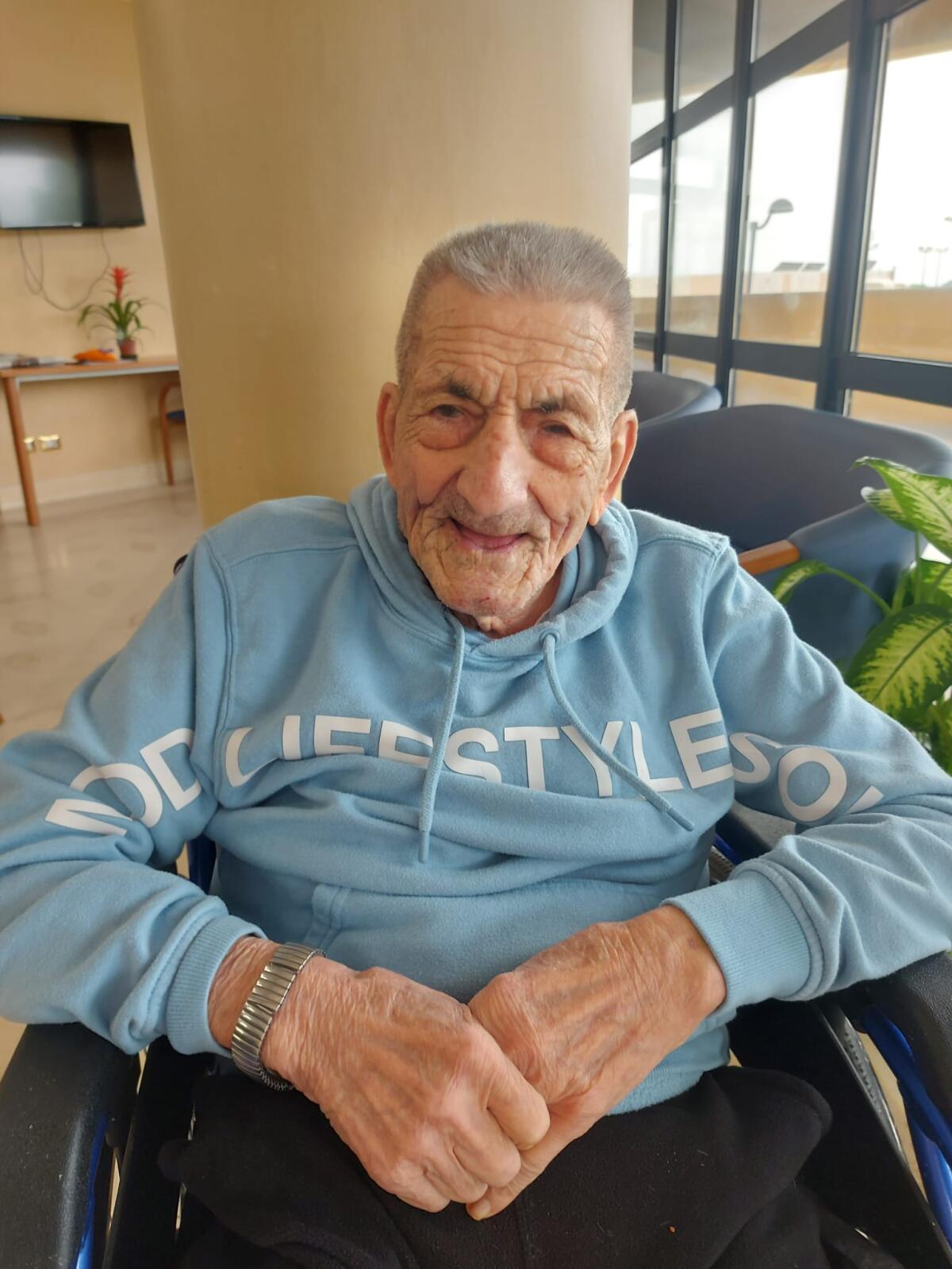 Aprilia, 100 anni e non sentirli: auguri al calzolaio Marco Gavini - 