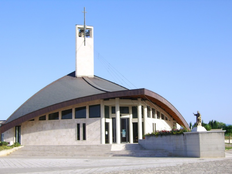la parrocchia di San Tommaso d’Aquino a Sermoneta