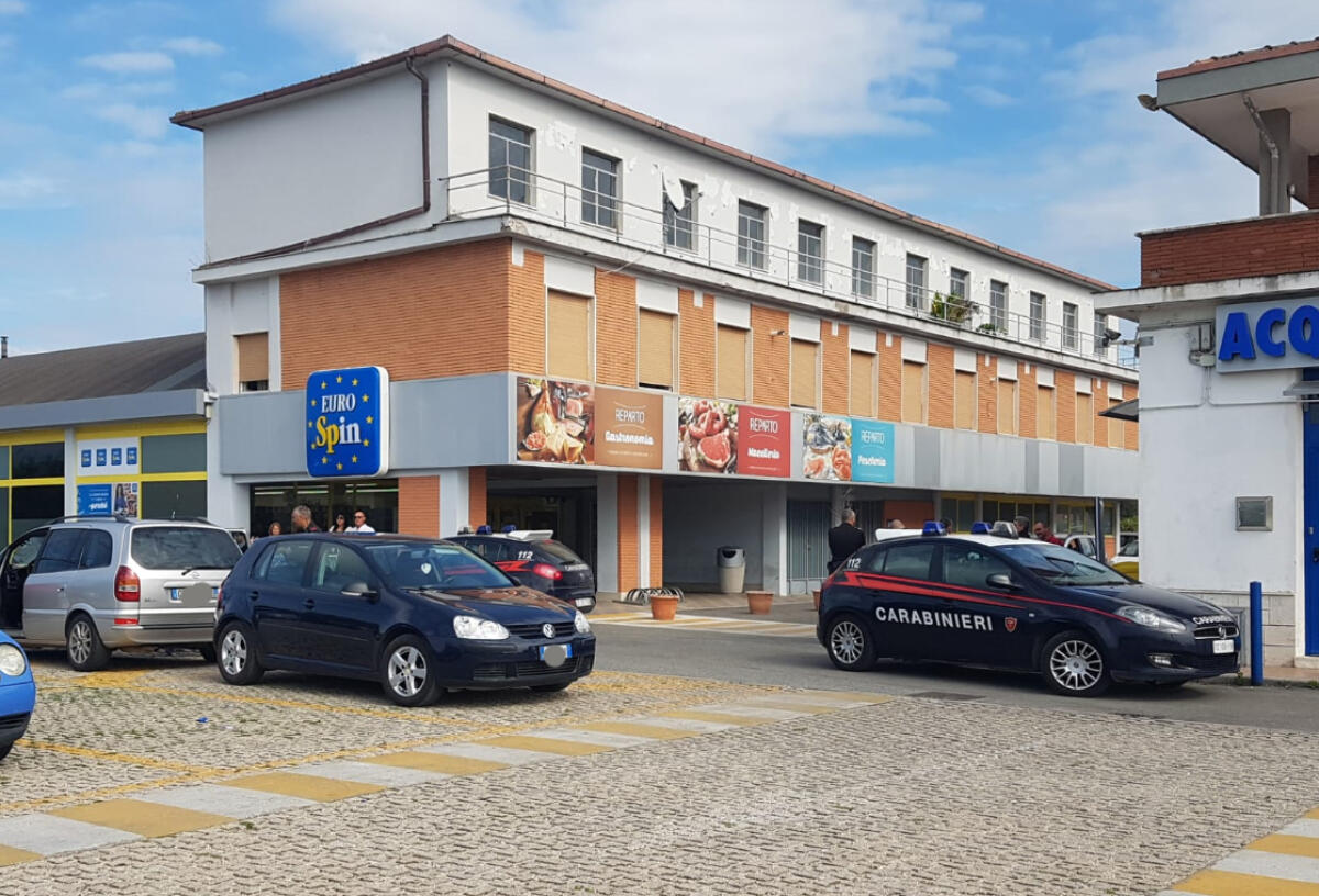 Rapina a mano armata all’Eurospin di via Carroceto, ad Aprilia. Bottino 1.700. - 
