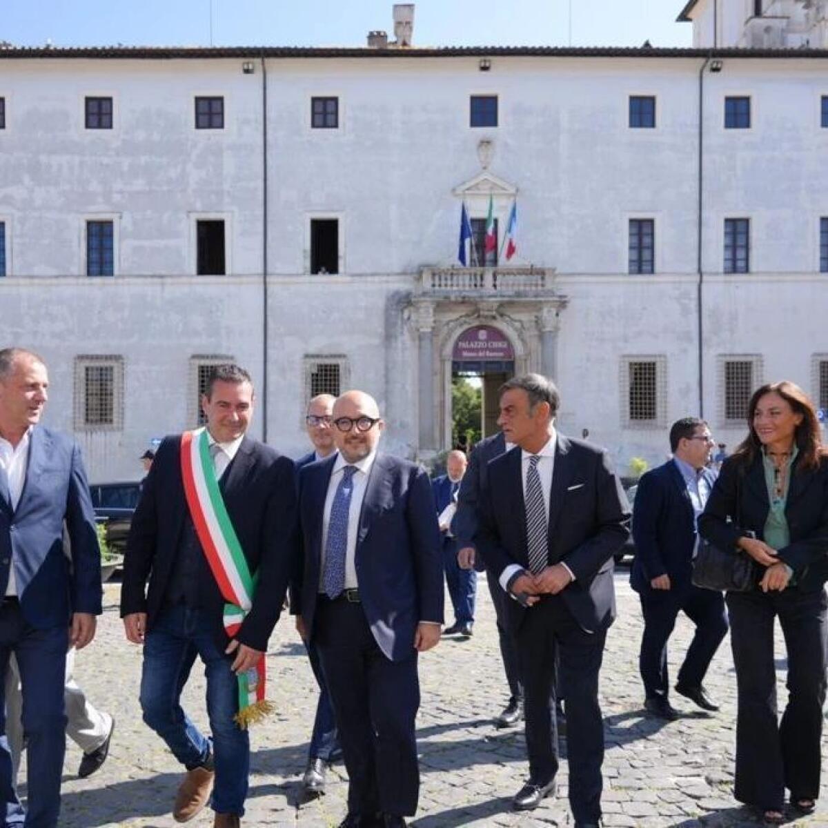 Il Ministro della Cultura, Sangiuliano, ad Ariccia per un progetto di valorizzazione e riqualificazione di Palazzo Chigi. - 