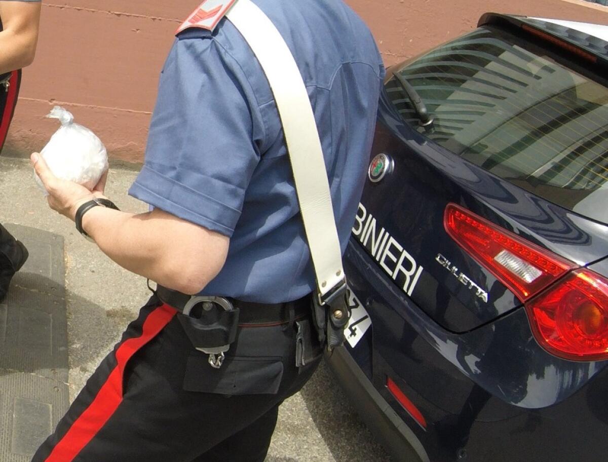 Blitz antidroga dei Carabinieri del Comando Provinciale di Roma: 11 arresti e centinaia di dosi di droga sotto sequestro. - 